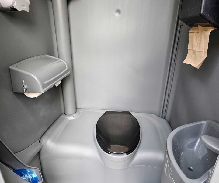 Cozy Cove Restroom Trailer Deluxe Porta Potty Rentals near me Kitsap