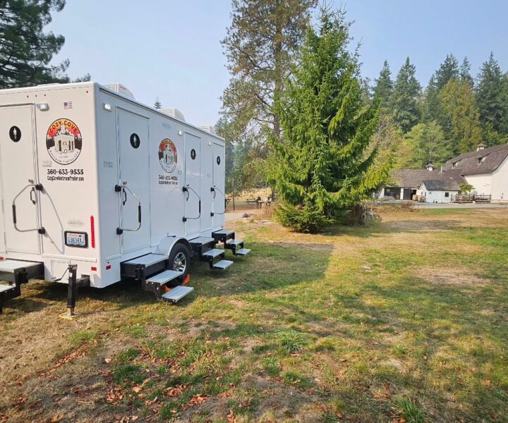 Cozy Cove Restroom Trailer Rental 4-door luxury bathroom trailer rentals for events near me. Location was a wedding at Quilcene Lantern Inn