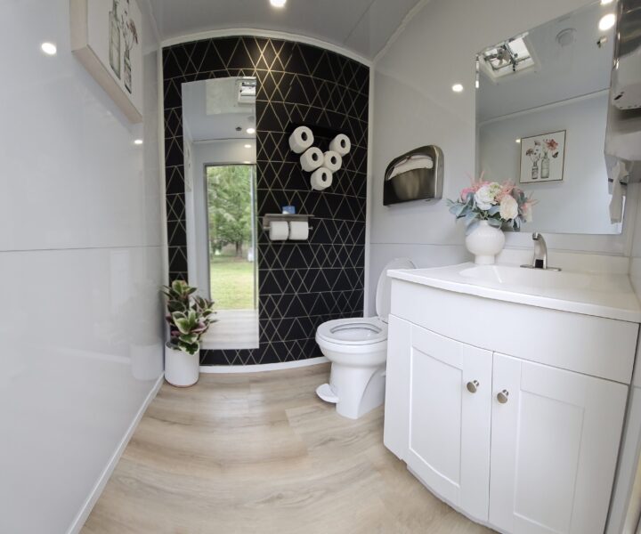 Cozy-Cove-Restroom-Trailer-Rental-portable-bathrooms-for-events-interior
