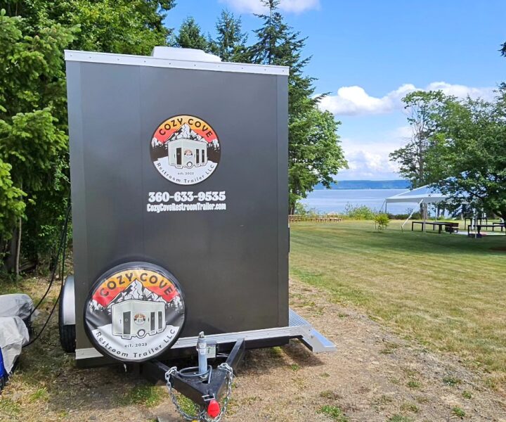 cozy-cove-off-grid-luxury-restroom-trailer-rental-Port-Ludlow