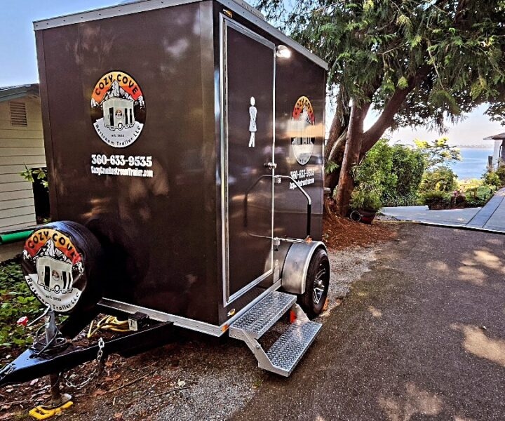 cozy-cove-restroom-trailer-rental-2-station-port-orchard-wa